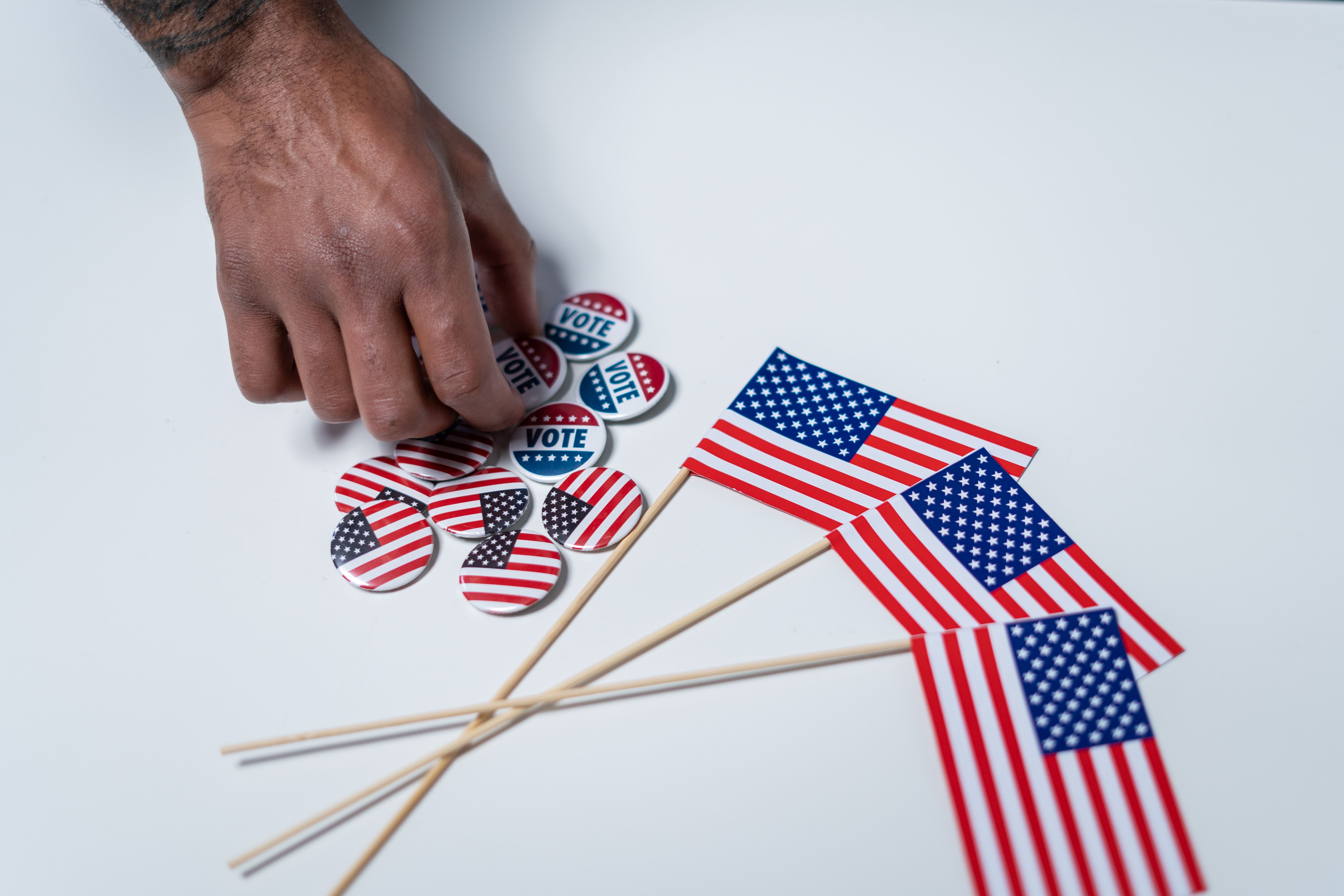 Minnesota Primary Standoff: Progressives vs. Moderates Shake `DEM` Futures
